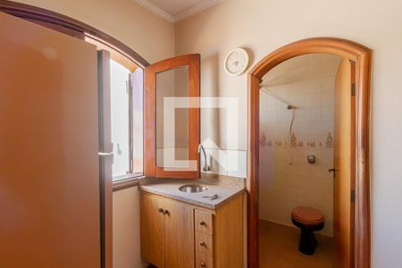 Casa à venda com 400m², 3 quartos e 8 vagasCozinha da Edícula 