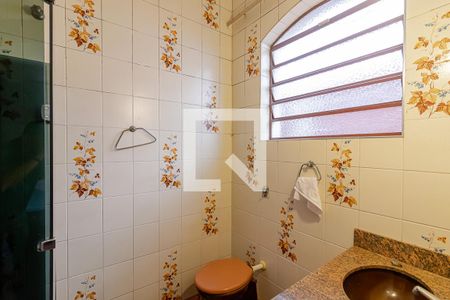 Casa à venda com 400m², 3 quartos e 8 vagasBanheiro da Suíte 1