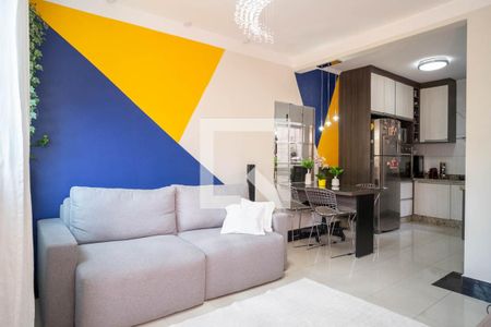 Sala de casa de condomínio à venda com 2 quartos, 60m² em Vila Araguaia, São Paulo