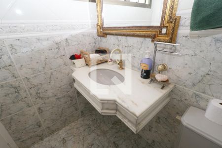 Apartamento para alugar com 205m², 3 quartos e 4 vagasLavabo