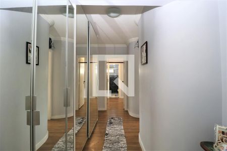 Apartamento para alugar com 205m², 3 quartos e 4 vagasCorredor