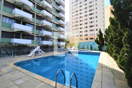 Apartamento para alugar com 205m², 3 quartos e 4 vagasÁrea comum - Piscina