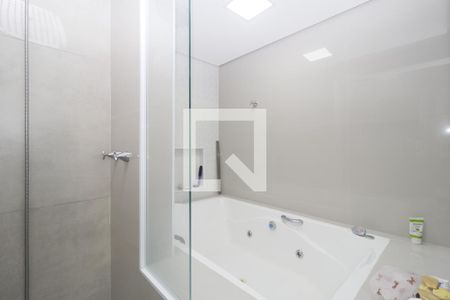 Apartamento para alugar com 205m², 3 quartos e 4 vagasBanheira