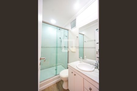 Apartamento à venda com 61m², 2 quartos e 1 vaga Apartamento à venda com 61m², 2 quartos e 1 vagaBanheiro social