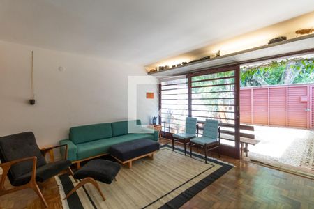 Sala de casa à venda com 3 quartos, 200m² em Butantã, São Paulo