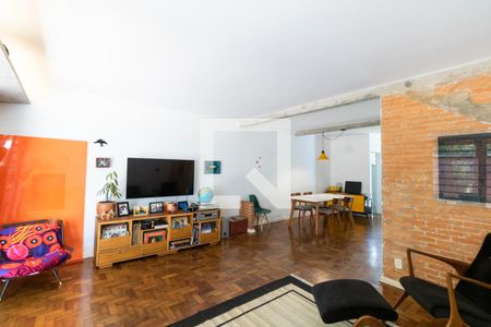 Sala de casa para alugar com 3 quartos, 200m² em Butantã, São Paulo