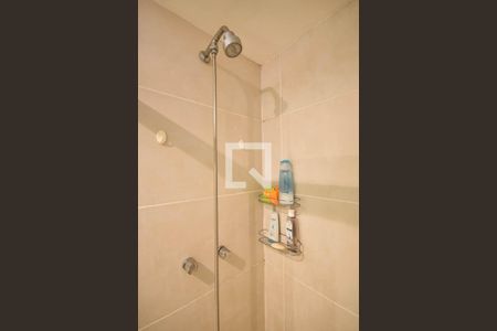 Apartamento à venda com 70m², 3 quartos e 2 vagasChuveiro do banheiro