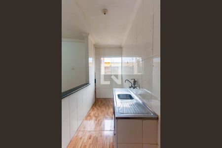 Cozinha de apartamento para alugar com 1 quarto, 40m² em Vila Ema, São Paulo