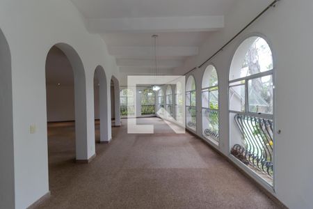 Salas de casa de condomínio para alugar com 4 quartos, 900m² em Gramado, Campinas