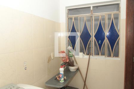 Casa à venda com 90m², 4 quartos e 1 vagaBanheiro