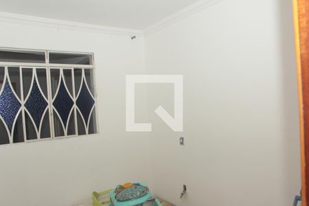 Casa à venda com 90m², 4 quartos e 1 vagaQuarto 