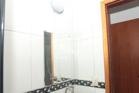 Casa à venda com 90m², 4 quartos e 1 vagaBanheiro