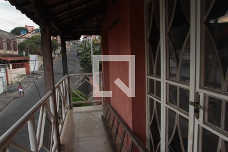 Casa à venda com 90m², 4 quartos e 1 vagaSacada