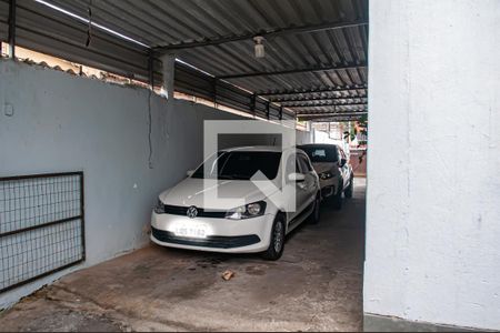 Casa à venda com 90m², 3 quartos e 3 vagas Casa à venda com 90m², 3 quartos e 3 vagasgaragem