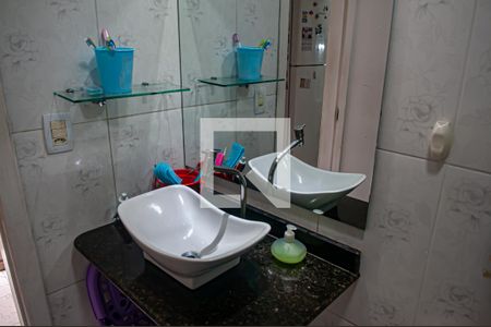 Casa à venda com 90m², 3 quartos e 3 vagas Casa à venda com 90m², 3 quartos e 3 vagasbanheiro
