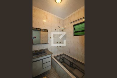 Casa para alugar com 250m², 4 quartos e 2 vagasBanheiro