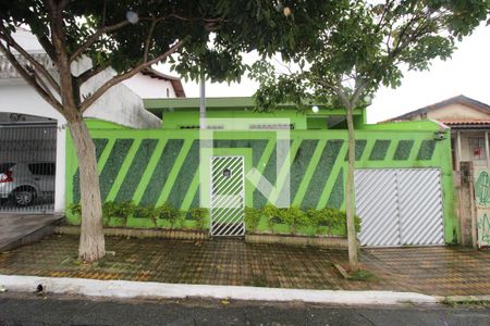 Casa para alugar com 250m², 4 quartos e 2 vagasFachada