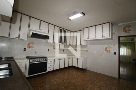 Casa para alugar com 250m², 4 quartos e 2 vagasCozinha
