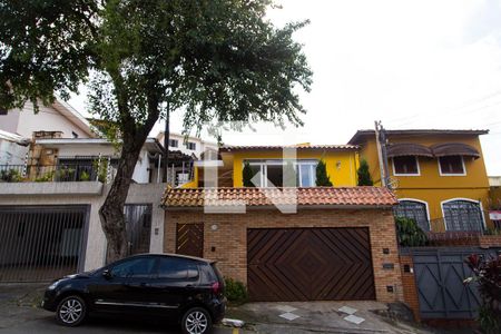 Casa à venda com 300m², 4 quartos e 4 vagasFachada