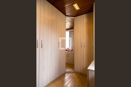 Casa à venda com 300m², 4 quartos e 4 vagasCloset