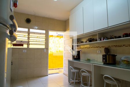 Casa à venda com 300m², 4 quartos e 4 vagasCozinha