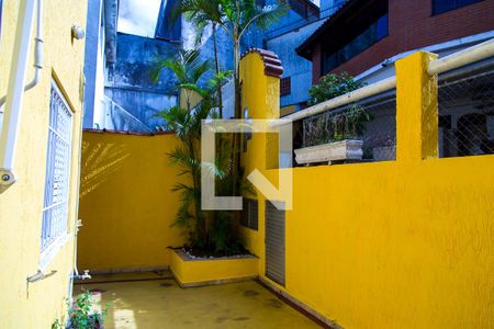 Casa à venda com 300m², 4 quartos e 4 vagasCorredor