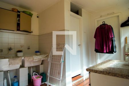 Casa à venda com 300m², 4 quartos e 4 vagasÁrea de Serviço