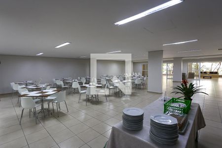 Apartamento para alugar com 57m², 2 quartos e 1 vaga Apartamento para alugar com 57m², 2 quartos e 1 vagaÁrea comum - Salão de festas