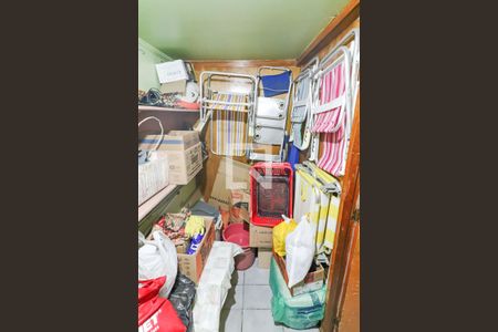 Casa à venda com 141m², 3 quartos e 2 vagasQuarto Serviço