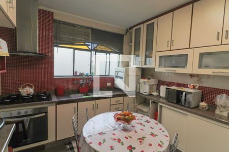 Casa à venda com 141m², 3 quartos e 2 vagasCozinha