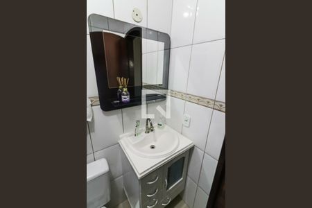 Casa à venda com 141m², 3 quartos e 2 vagasBanheiro Social