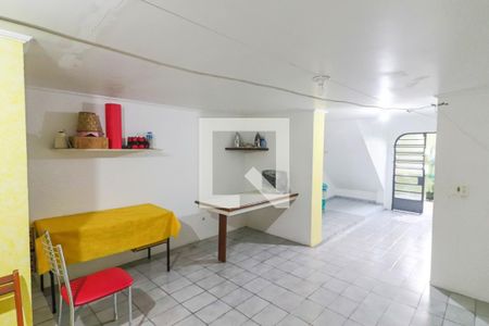 Casa à venda com 141m², 3 quartos e 2 vagasLavanderia / Salão