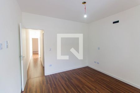 Casa à venda com 108m², 3 quartos e 2 vagasSuíte