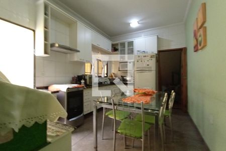 Casa para alugar com 162m², 3 quartos e 2 vagasCozinha