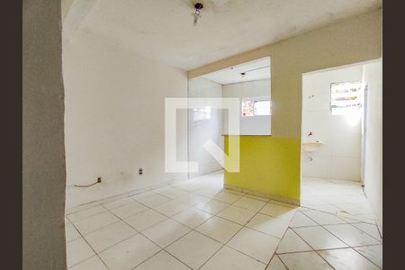Sala de casa para alugar com 1 quarto, 50m² em Imbuí, Salvador