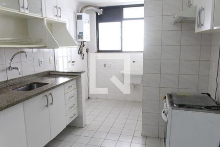 Apartamento à venda com 195m², 2 quartos e 2 vagasCozinha