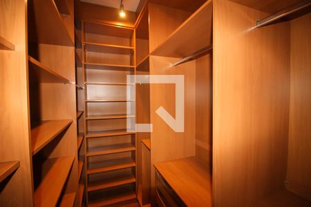 Apartamento à venda com 110m², 2 quartos e 2 vagasCloset