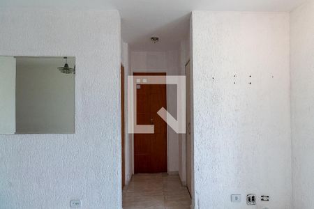 Corredor de apartamento à venda com 2 quartos, 49m² em Vila Jacuí, São Paulo