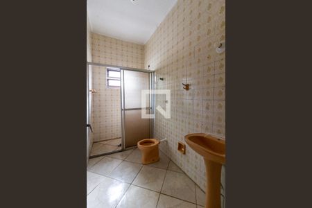 Casa para alugar com 185m², 4 quartos e 2 vagas Casa para alugar com 185m², 4 quartos e 2 vagasBanheiro social 1