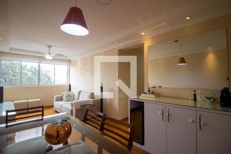 Sala de apartamento à venda com 2 quartos, 71m² em Vila Ipojuca, São Paulo