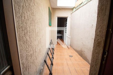 Casa para alugar com 145m², 2 quartos e 3 vagas Casa para alugar com 145m², 2 quartos e 3 vagasCorredor externo