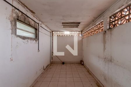 Casa à venda com 3000m², 3 quartos e 1 vagaSalão