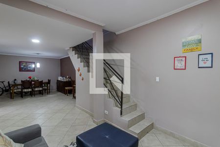 Sala de Estar de casa à venda com 3 quartos, 3000m² em Vila Moraes, São Paulo