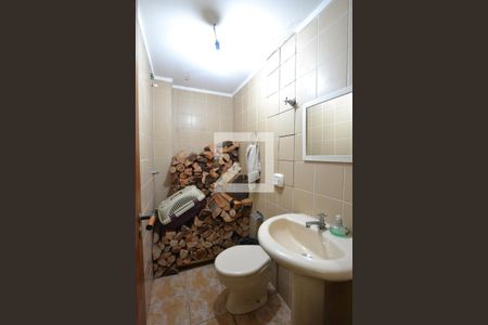 Casa de condomínio à venda com 181m², 3 quartos e 3 vagasBanheiro 2