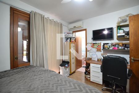 Casa de condomínio à venda com 181m², 3 quartos e 3 vagasSuíte