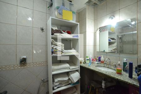 Casa de condomínio à venda com 181m², 3 quartos e 3 vagasBanheiro 1