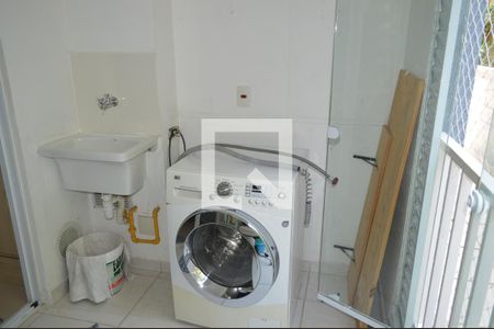 Apartamento à venda com 45m², 2 quartos e 1 vagaÁrea de Serviço e Varanda