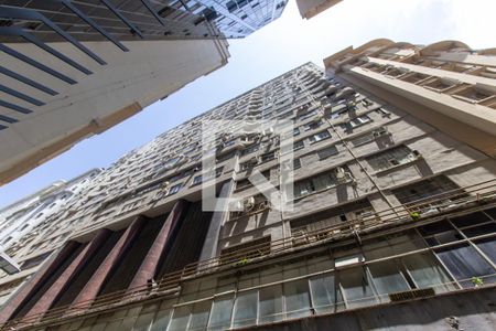 Apartamento à venda com 48m², 1 quarto e sem vaga Apartamento à venda com 48m², 1 quarto e sem vagaFachada