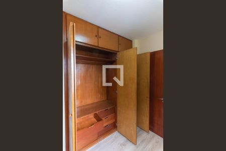 Apartamento para alugar com 75m², 3 quartos e 1 vaga Apartamento para alugar com 75m², 3 quartos e 1 vagaQuarto 3 - Armários