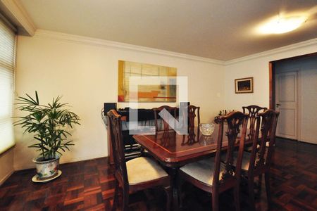 Apartamento à venda com 180m², 3 quartos e 2 vagasSala